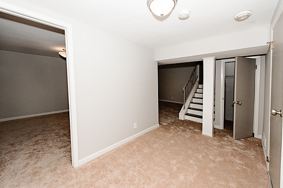 Ellwyn Dr_135TT_web