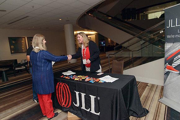 JLLRetail_1_114T_web