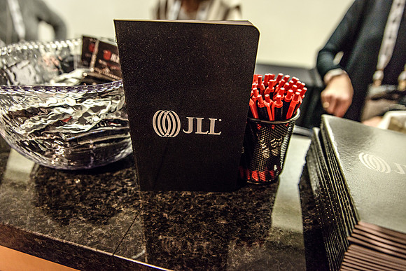 JLLRetail_1_121T_web