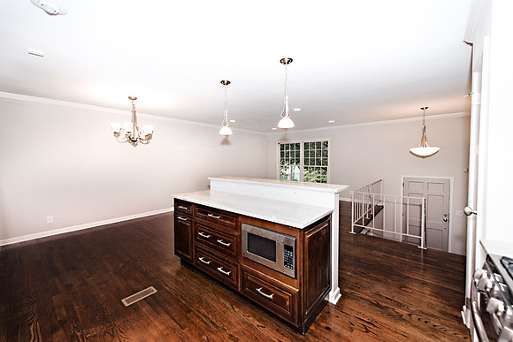 Ellwyn Dr_017T_web