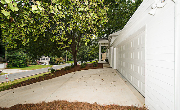Ellwyn Dr_155T_hires