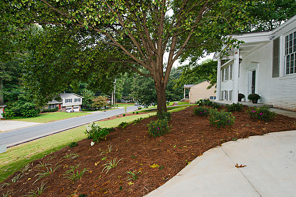Ellwyn Dr_162TT_web