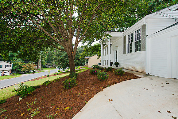 Ellwyn Dr_163T_web
