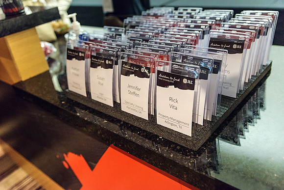 JLLRetail_1_117T_web